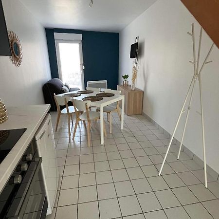 Anselme, F2 Duplex Avec Cour Commune Et Proche De La Mer ,2 Ver-sur-Mer Exterior photo